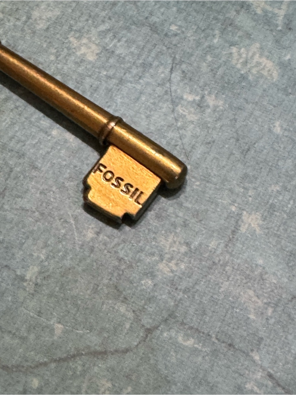 FOSSIL BRASS KEY - Picture 3 of 8